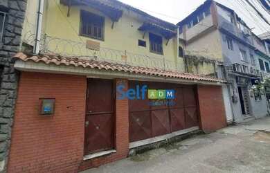 Imagem: A casa possui 3 Dormitórios, 2 Banheiros, 1 Vaga na garagem