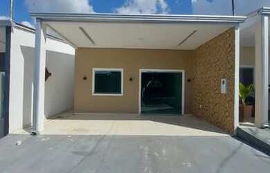 Imagem: A casa possui 2 Dormitórios, 1 Banheiro, 2 Vagas na garagem