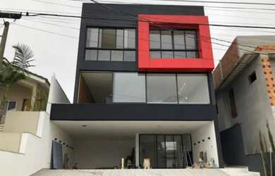 Imagem: A casa em condomínio possui 3 Dormitórios, 4 Banheiros, 4