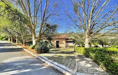 Imagem: A casa em condomínio possui 3 Dormitórios, 5 Banheiros, 5