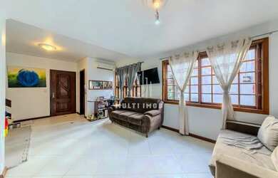 Imagem: A casa em condomínio possui 3 Dormitórios, 3 Banheiros, 2