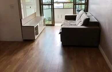 Imagem: O apartamento possui 2 Dormitórios, 1 Banheiro, 2 Vagas na