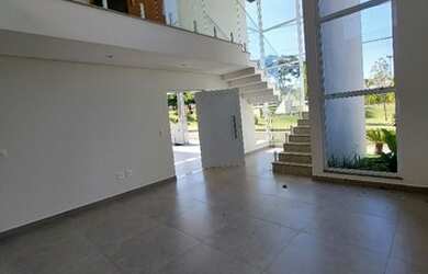 Imagem 3: Casa no Village Damha. Piscina, Varanda, Guarda roupae302m² de Área