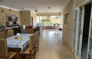 Imagem 5: Vendo linda residência para familia. Direto com proprietário.Aceita...