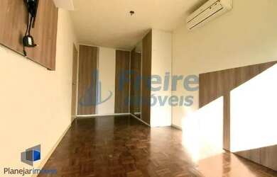 Imagem 9: Apartamento no bairro Menino Deus, 2 dorm. e 1 garagem