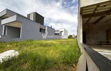 Imagem: O terreno possui 200m² de Área e Imóvel mobiliado e está