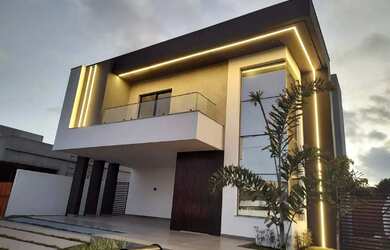 Imagem: A casa à venda possui 4 Dormitórios, 5 Banheiros, 4 Vagas