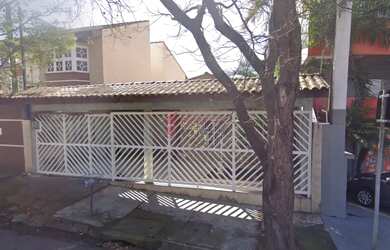 Imagem: A casa possui 4 Dormitórios, 4 Banheiros, 2 Vagas na garagem