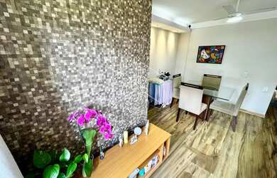 Imagem: O apartamento possui 3 Dormitórios, 1 Banheiro, 1 Vaga na garagem