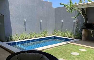 Imagem: A casa possui 3 Dormitórios, 3 Banheiros, Área de serviço