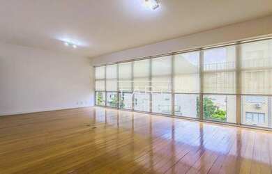 Imagem: O apartamento possui 3 Dormitórios, 3 Banheiros, 2 Vagas na