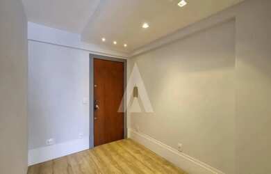 Imagem 4: Sala comercial com 3 salas internas, despensa, 1 lavabo e elevador no...