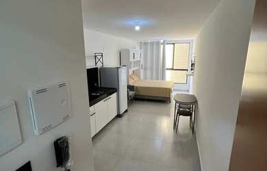 Imagem: O apartamento possui 1 Dormitório, 1 Banheiro, 1 Vaga na garagem