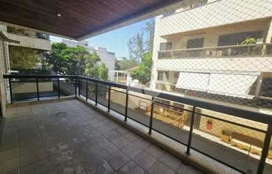 Imagem: O apartamento possui 3 Dormitórios, 3 Banheiros, 2 Vagas na