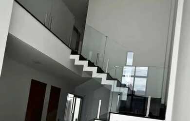 Imagem: A casa em condomínio possui 4 Dormitórios, 4 Banheiros, 3