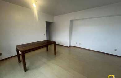 Imagem 3: Apartamento a Venda de 2 dormitórios 1 Suíte Andar Alto - Bairro Centro...