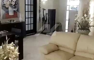 Imagem: A casa em condomínio possui 3 Dormitórios, 5 Banheiros, 2