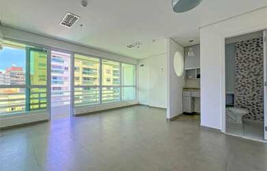 Imagem: O depósito à venda possui 1 Vaga na garagem e 30m² de Área