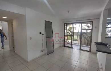 Imagem: O apartamento possui 2 Dormitórios, 2 Banheiros, 1 Vaga na