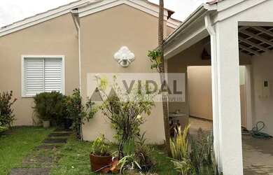 Imagem: A casa em condomínio possui 3 Dormitórios, 1 Banheiro, 1 Vaga