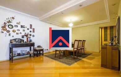 Imagem: O apartamento possui 4 Dormitórios, 2 Banheiros, 1 Vaga na