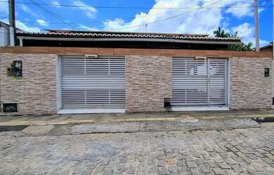 Imagem: A casa em condomínio possui 2 Dormitórios, 1 Banheiro, 3 Vagas