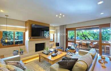 Imagem: O apartamento possui 3 Dormitórios, 2 Banheiros, 4 Vagas na