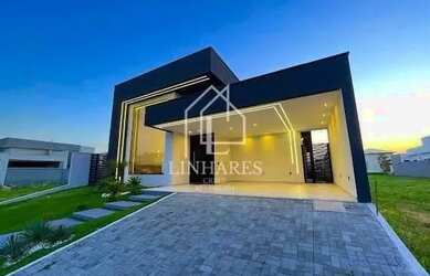 Imagem: A casa possui 3 Dormitórios, 2 Banheiros, 2 Vagas na garagem