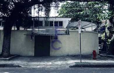 Imagem: O depósito possui 4 Vagas na garagem e 1000m² de Área e está