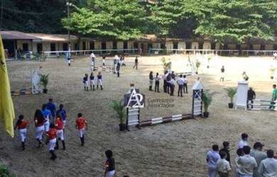 Imagem 16: CA0193 - Luxuosa Casa Duplex no Condomínio Floresta Country Club