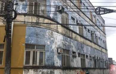 Imagem: O depósito possui 1020m² de Área e está localizado em Centro