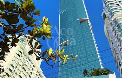 Imagem: O apartamento possui 4 Dormitórios, 5 Banheiros, 3 Vagas na