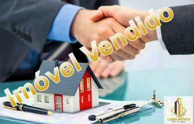 Imagem: O apartamento possui 3 Dormitórios, 1 Banheiro, 1 Vaga na garagem