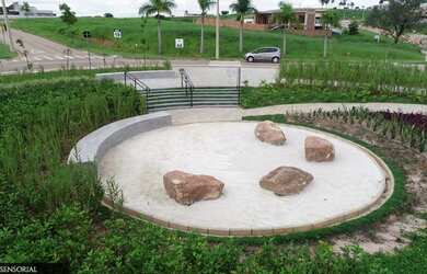 Imagem 8: Lote de 800 m² em aclive