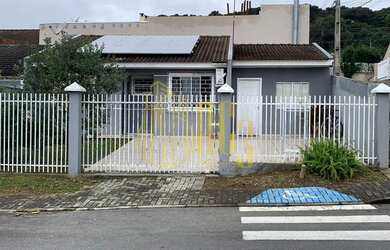 Imagem: A casa em condomínio possui 3 Dormitórios, 1 Banheiro, 250m²