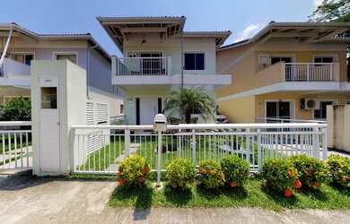 Imagem: A casa em condomínio possui 4 Dormitórios, 3 Banheiros, 3