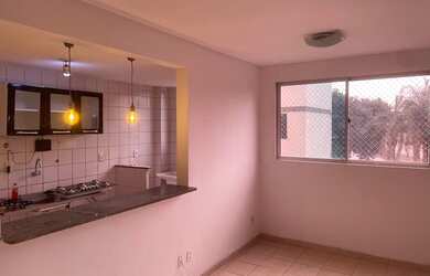 Imagem: O apartamento possui 2 Dormitórios, 1 Banheiro, 1 Vaga na garagem