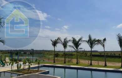 Imagem: A casa em condomínio possui 3 Dormitórios, 2 Banheiros, 140m²