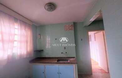 Imagem: O apartamento possui 3 Dormitórios, 1 Banheiro, 1 Vaga na garagem