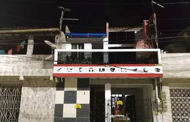 Imagem: A casa possui 1 Dormitório, 1 Banheiro, 90m² de Área e está