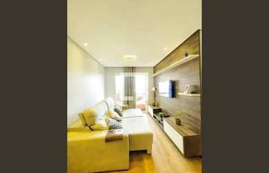 Imagem: O apartamento possui 3 Dormitórios, 1 Banheiro, 1 Vaga na garagem