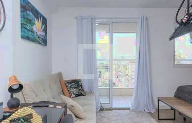 Imagem: O apartamento possui 1 Dormitório, 1 Banheiro, 1 Vaga na garagem