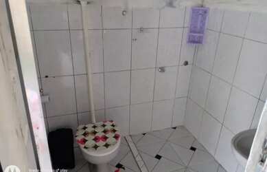 Imagem: A casa possui 2 Dormitórios, 2 Banheiros, 1 Vaga na garagem