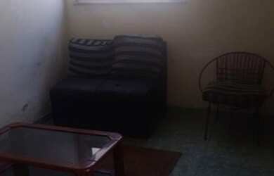 Imagem: A casa possui 2 Dormitórios, 2 Banheiros, 1 Vaga na garagem