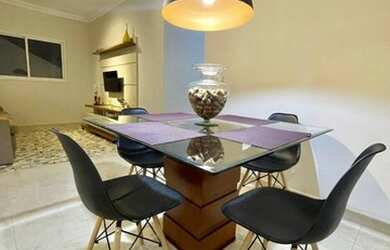 Imagem: O apartamento possui 3 Dormitórios, 2 Banheiros, 2 Vagas na