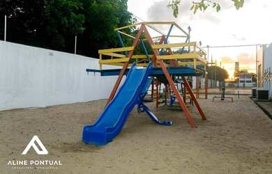 Imagem: O terreno possui 450m² de Área e está localizado em Portal