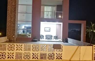 Imagem: A casa em condomínio possui 3 Dormitórios, 5 Banheiros, 4