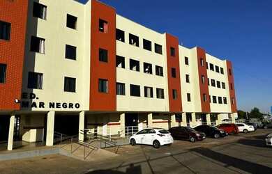 Imagem: O apartamento possui 2 Dormitórios, 1 Banheiro, 1 Vaga na garagem