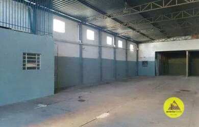 Imagem: O depósito possui 4 Vagas na garagem, 500m² de Área e está