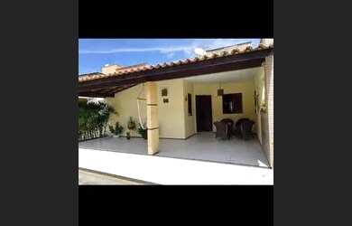 Imagem: A casa em condomínio possui 4 Dormitórios, 2 Banheiros e 2